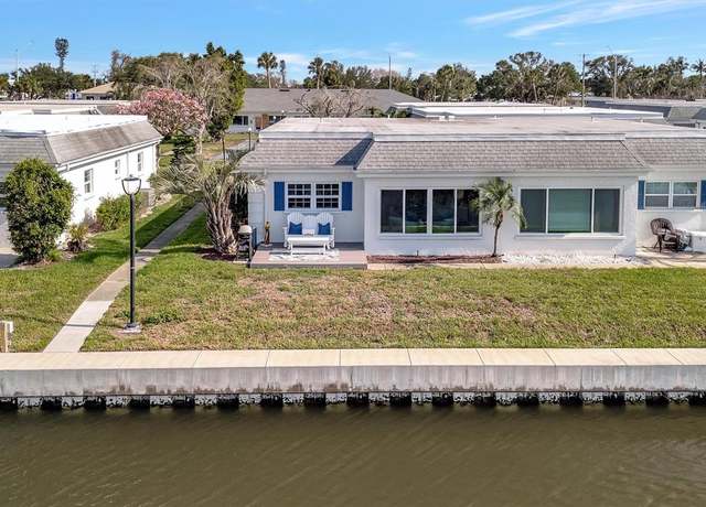 Property at 9822 Desoto Ct, Bradenton, FL 34210, 2 beds, 2 baths