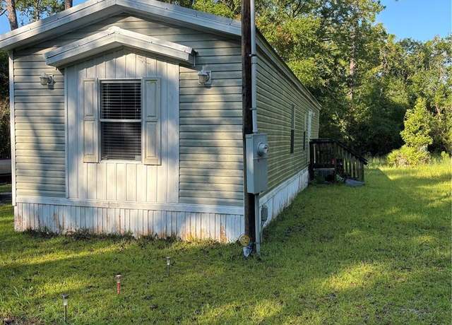 Property at 22026 57th Pass, O'brien, FL 32071, 2 beds, 1 bath