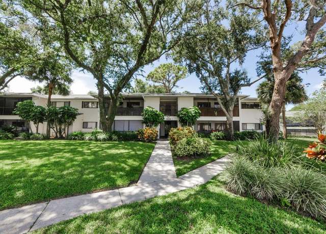 Property at 3259 Fox Chase Cir N #106, Palm Harbor, FL 34683, 1 bed, 2 baths