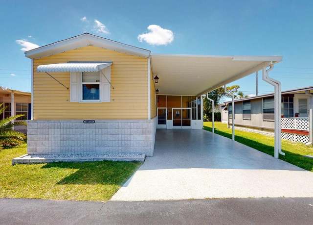 Property at 10728 Poplar St NE, St Petersburg, FL 33716, 2 beds, 2 baths