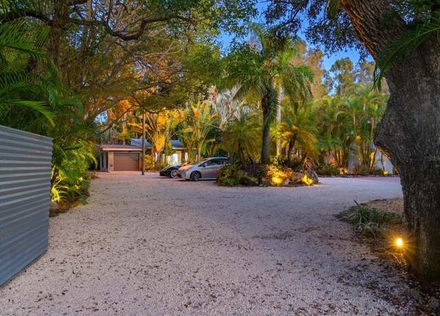 Property at 1330 N Lockwood Ridge Rd, Sarasota, FL 34237, 4 beds, 3.5 baths