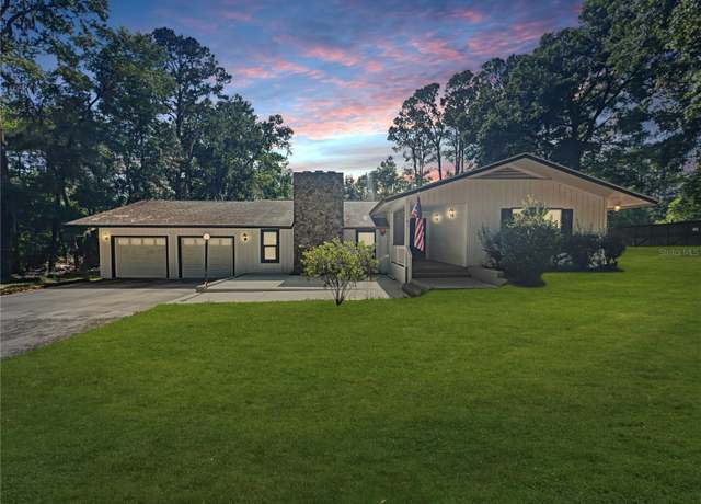 Property at 11230 SE 47th Ave, Belleview, FL 34420, 3 beds, 2 baths