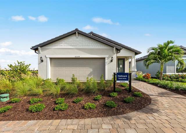 Property at 4527 Gardner St, Bradenton, FL 34210, 2 beds, 2 baths