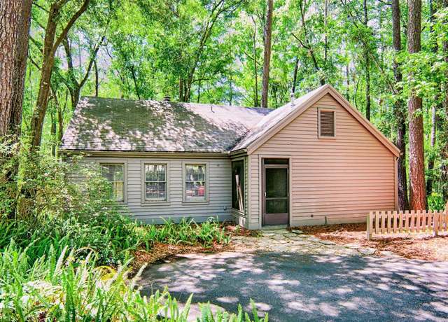 Property at 5111 SW 86th Ter, Gainesville, FL 32608, 2 beds, 1 bath