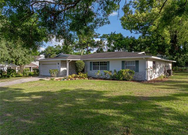 Property at 527 Poppell Dr, Lakeland, FL 33813, 4 beds, 3 baths