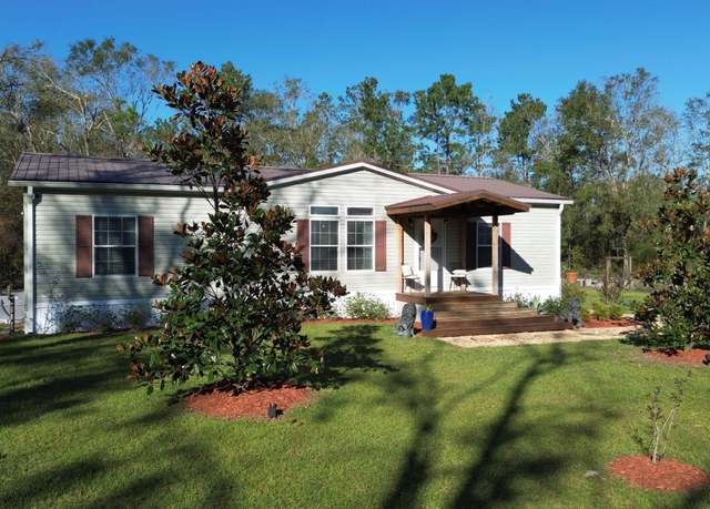 Property at 5850 SW 54th Trl, Jasper, FL 32052, 3 beds, 2 baths