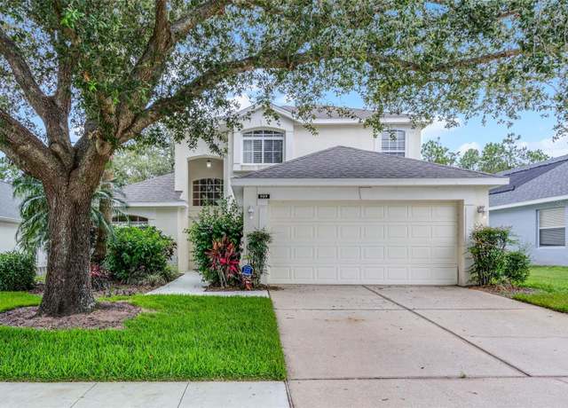 Property at 909 Troon Cir, Davenport, FL 33897, 4 beds, 2.5 baths