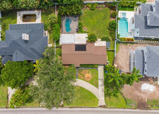 Property at 1015 Snell Isle Blvd NE, St Petersburg, FL 33704, 2 beds, 2 baths