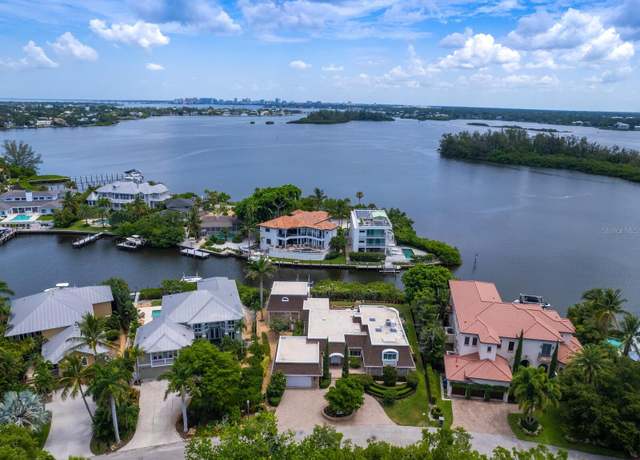 Property at 815 Tropical Cir, Sarasota, FL 34242, 4 beds, 4 baths