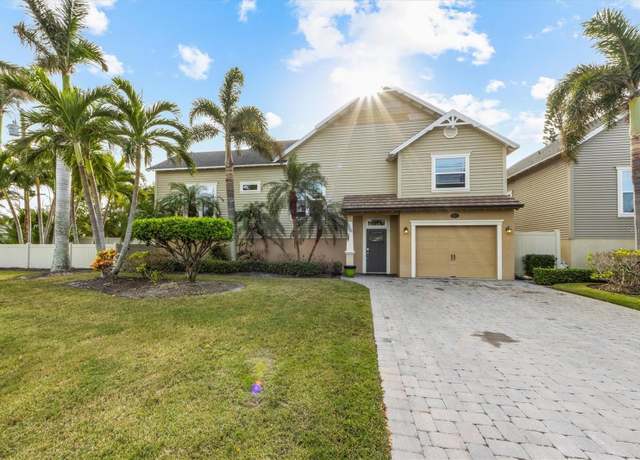 Property at 7000 Marina Dr, Holmes Beach, FL 34217, 3 beds, 2 baths