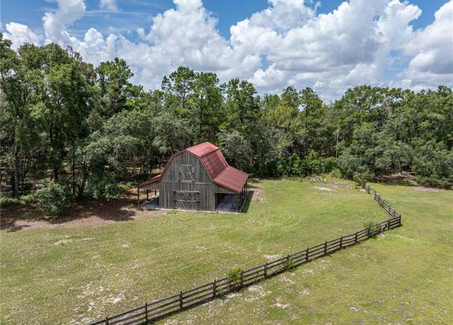 Property at 9822 NE 1st Ave, Branford, FL 32008