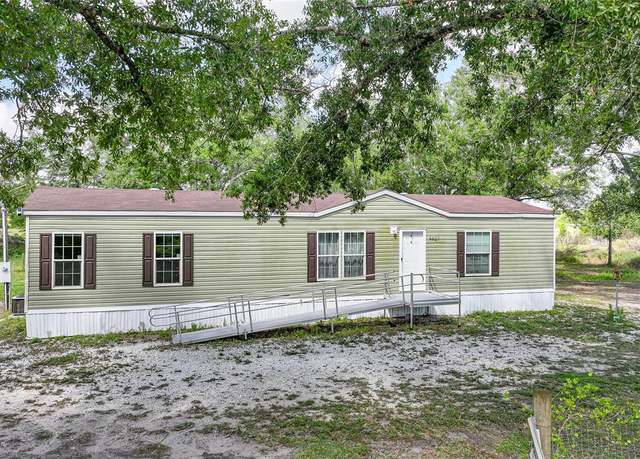 Property at 9827 SE Hoth Rd, Arcadia, FL 34266, 3 beds, 2 baths