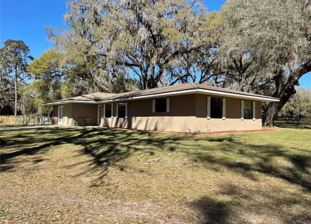 Property at 6 Saddle Dr, Ocala, FL 34482, 3 beds, 1.5 baths