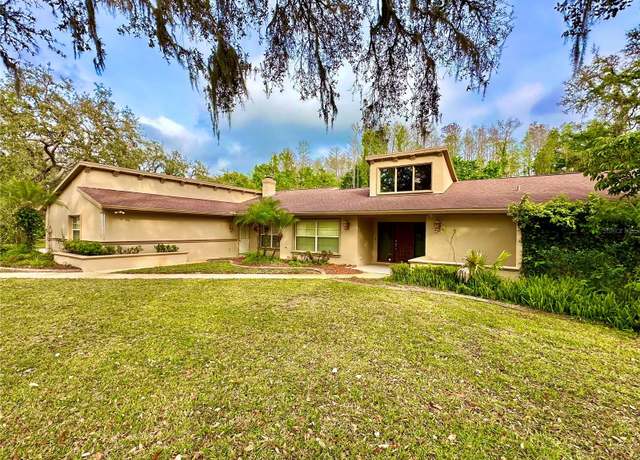 Property at 10206 Lakeview Dr, New Port Richey, FL 34654, 4 beds, 3 baths