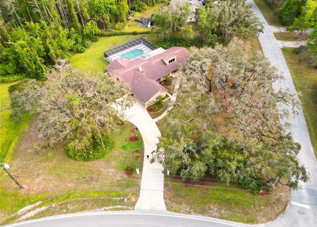 Property at 10206 Lakeview Dr, New Port Richey, FL 34654, 4 beds, 3 baths