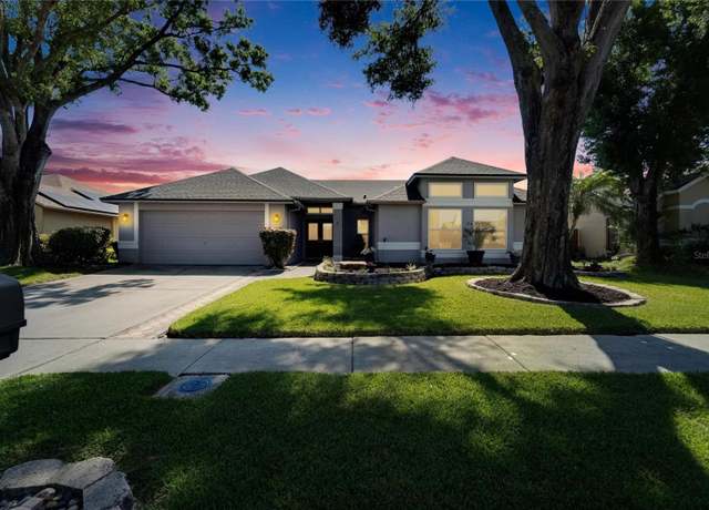 Property at 1910 Elk Spring Dr, Brandon, FL 33511, 4 beds, 2 baths