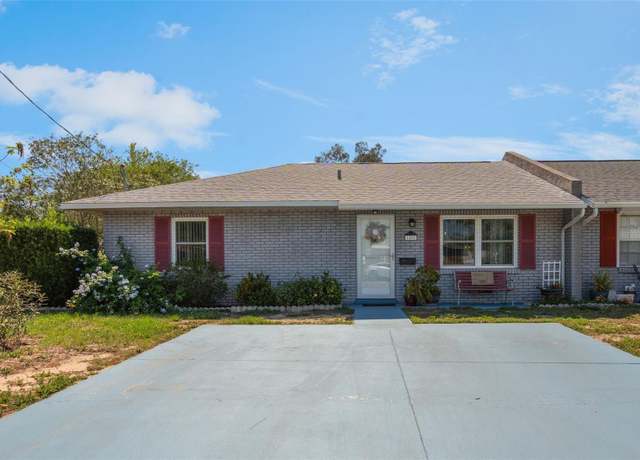 Property at 1408 Thousand Roses Dr S, Lake Wales, FL 33853, 2 beds, 2 baths