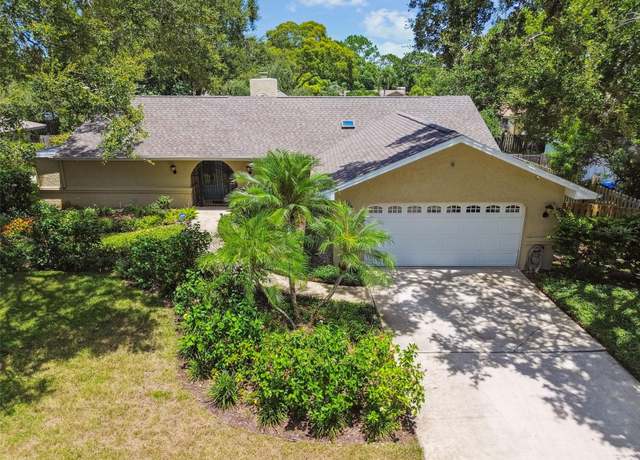 Property at 822 Village Way, Palm Harbor, FL 34683, 4 beds, 3 baths