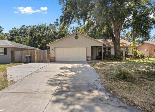 Property at 920 36th St W, Bradenton, FL 34205, 3 beds, 2 baths