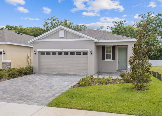 Property at 1210 Atlantic Ave, Fruitland Park, FL 34731, 4 beds, 2 baths