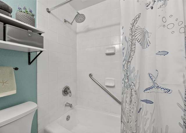 Property at 611 Destiny Dr #304, Ruskin, FL 33570, 1 bed, 1 bath