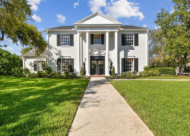Property at 1114 Culbreath Isles Dr, Tampa, FL 33629, 5 beds, 3.5 baths