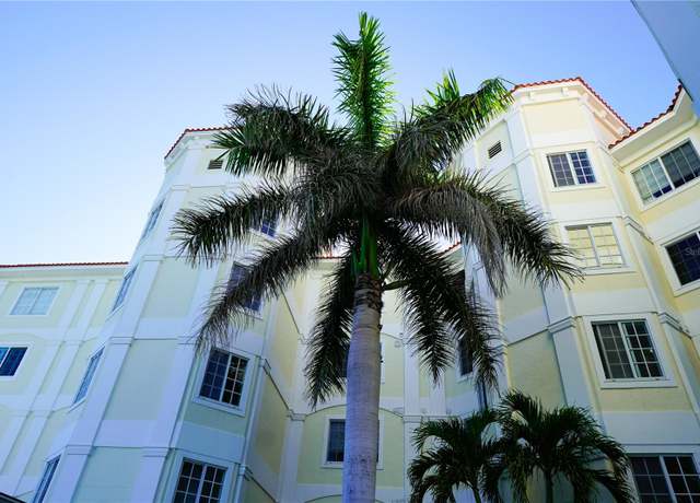 Property at 1860 N Fort Harrison Ave #301, Clearwater, FL 33755, 3 beds, 2.5 baths