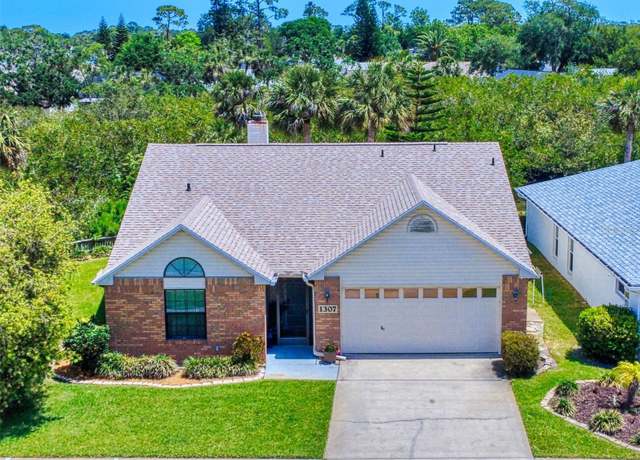 Property at 1307 Wayne Ave, New Smyrna Beach, FL 32168, 3 beds, 2 baths