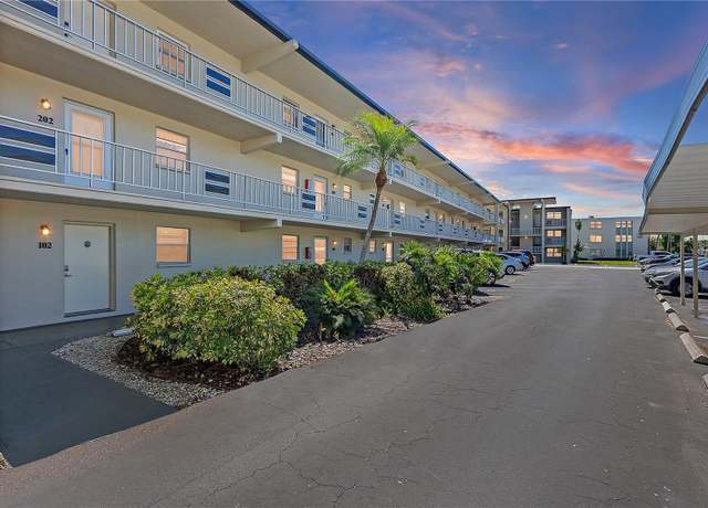 Property at 9940 47th Ave N #210, St Petersburg, FL 33708, 1 bed, 1 bath