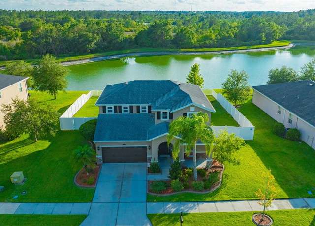 Property at 5624 Fisher Glen Loop, Wesley Chapel, FL 33545, 4 beds, 3.5 baths