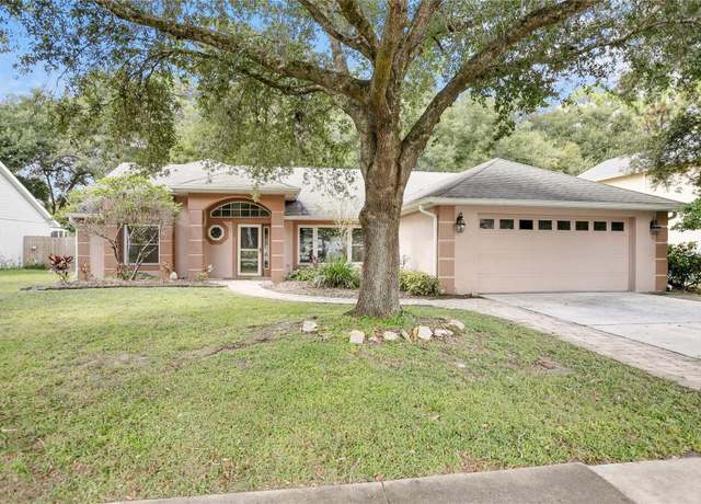 Property at 1439 Bent Oaks Blvd, Deland, FL 32724, 3 beds, 2 baths