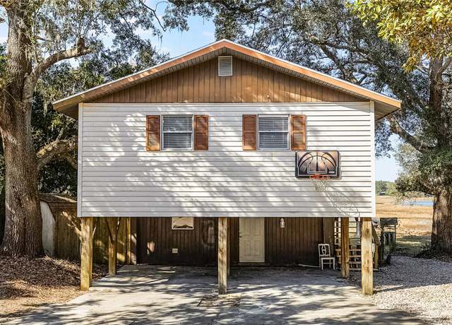 Property at 6490 SE 180th Avenue Rd, Ocklawaha, FL 32179, 3 beds, 2 baths