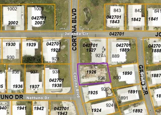 Property at 926 Cortina Blvd, Venice, FL 34285