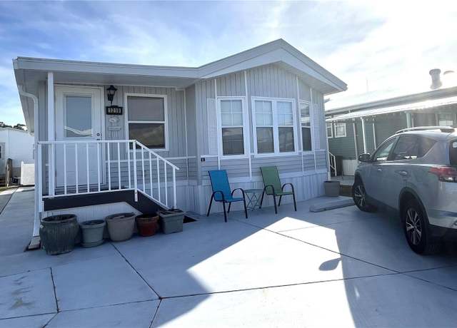 Property at 3333 26th Ave E #1219, Bradenton, FL 34208, 1 bed, 1.5 baths