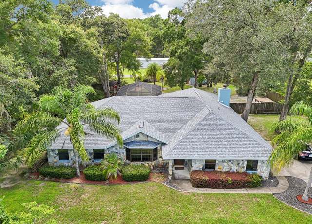 Property at 14420 SE 95th Ct, Summerfield, FL 34491, 3 beds, 2 baths