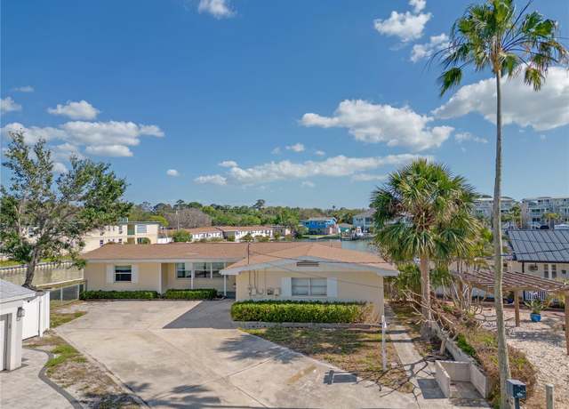 Property at 1863 Venetian Point Dr, Clearwater, FL 33755, 2 beds, 2 baths