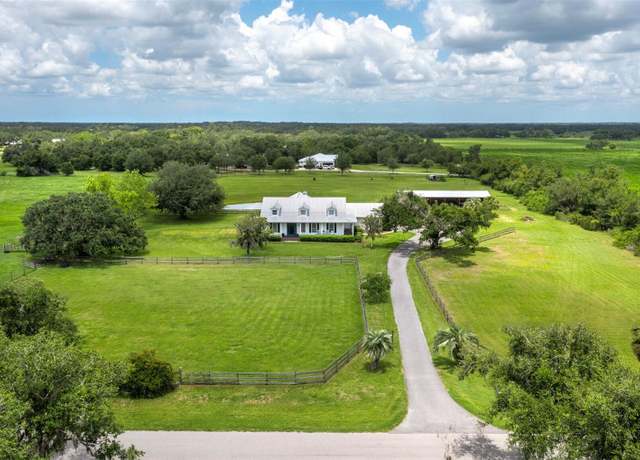 Property at 3100 Lena Ln, Sarasota, FL 34240, 3 beds, 2.5 baths