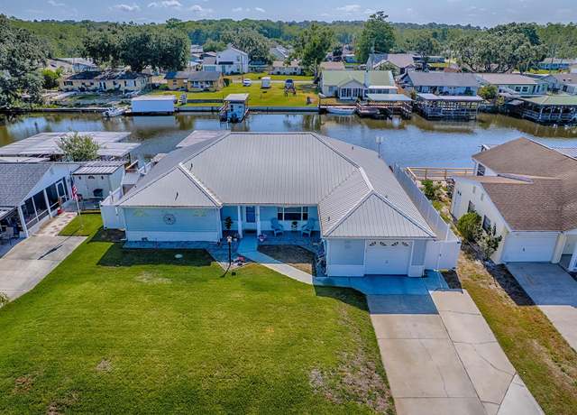 Property at 26608 E Cove Dr, Tavares, FL 32778, 3 beds, 2 baths