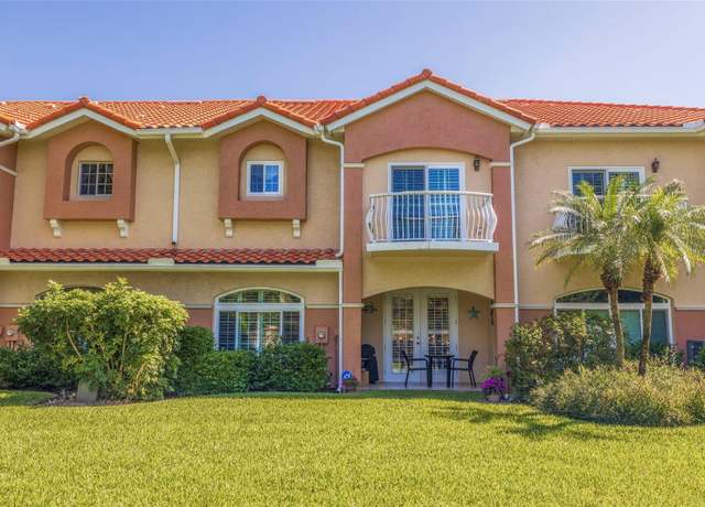 Property at 6251 Vista Verde Dr W, St Petersburg, FL 33707, 3 beds, 2.5 baths