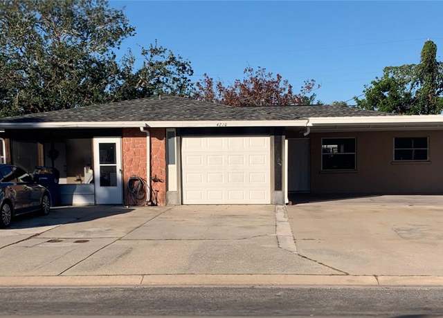 Property at 4220 61st St W, Bradenton, FL 34209, 5 beds, 3 baths