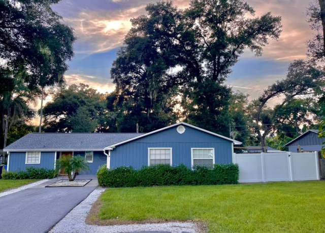 Property at 122 N Oakwood Ave, Brandon, FL 33510, 4 beds, 2 baths