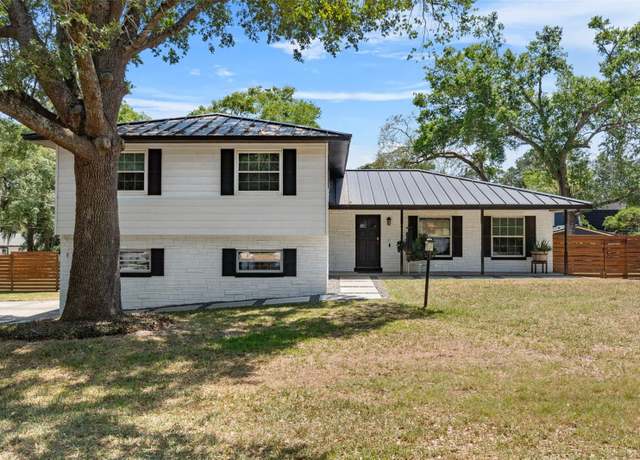 Property at 1352 Charlotte St, Altamonte Springs, FL 32701, 4 beds, 2.5 baths
