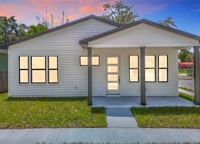 Property at 2001 E 20th Ave, Tampa, FL 33605, 3 beds, 2 baths
