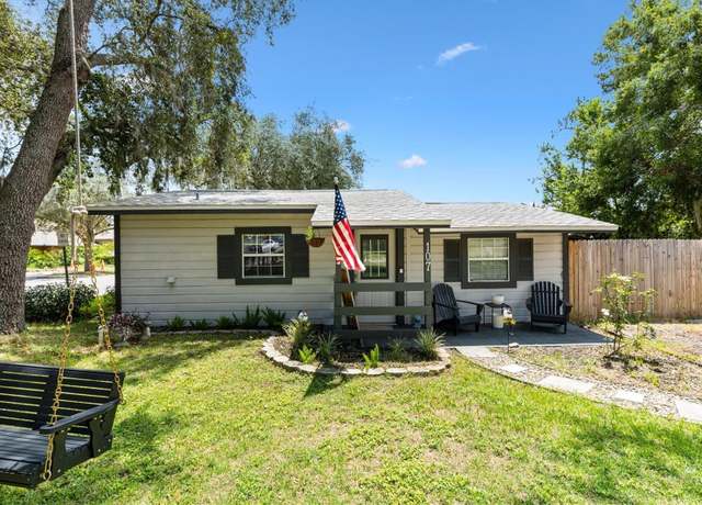 Property at 107 Second St, Lady Lake, FL 32159, 1 bed, 1 bath