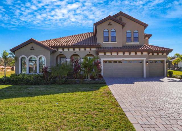 Property at 10469 Meadowrun Dr, Lithia, FL 33547, 5 beds, 4 baths