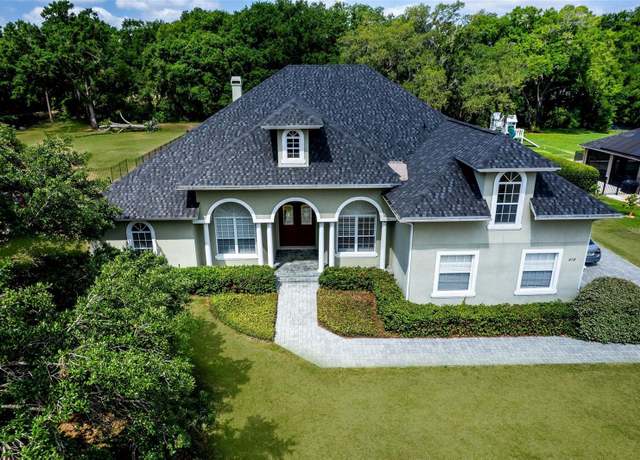 Property at 878 Cardinal Pointe Cv, Sanford, FL 32771, 5 beds, 4 baths