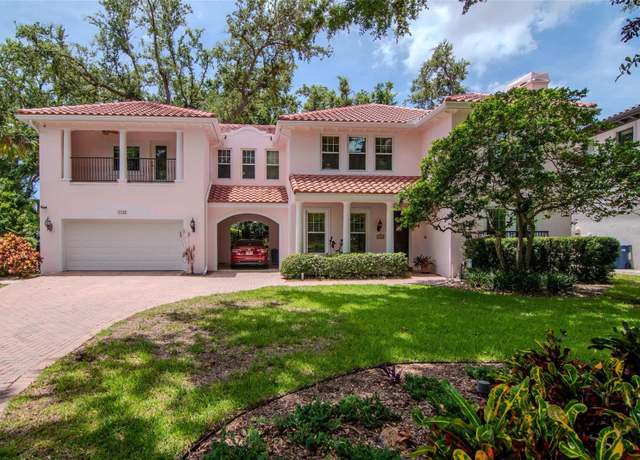 Property at 3122 W Waverly Park, Tampa, FL 33629, 4 beds, 4 baths