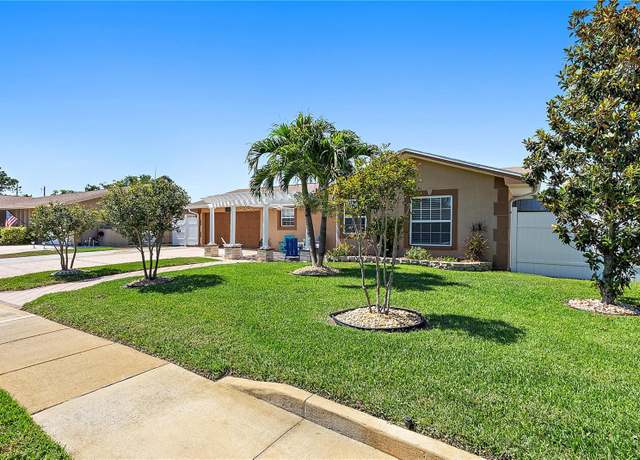 Property at 13035 91st Ave, Seminole, FL 33776, 3 beds, 2 baths