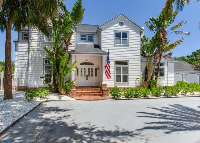 Property at 4702 W Heron Ln, Tampa, FL 33629, 4 beds, 3 baths
