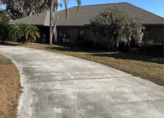 Property at 246 Crystal Cove Dr, Palatka, FL 32177, 4 beds, 4 baths